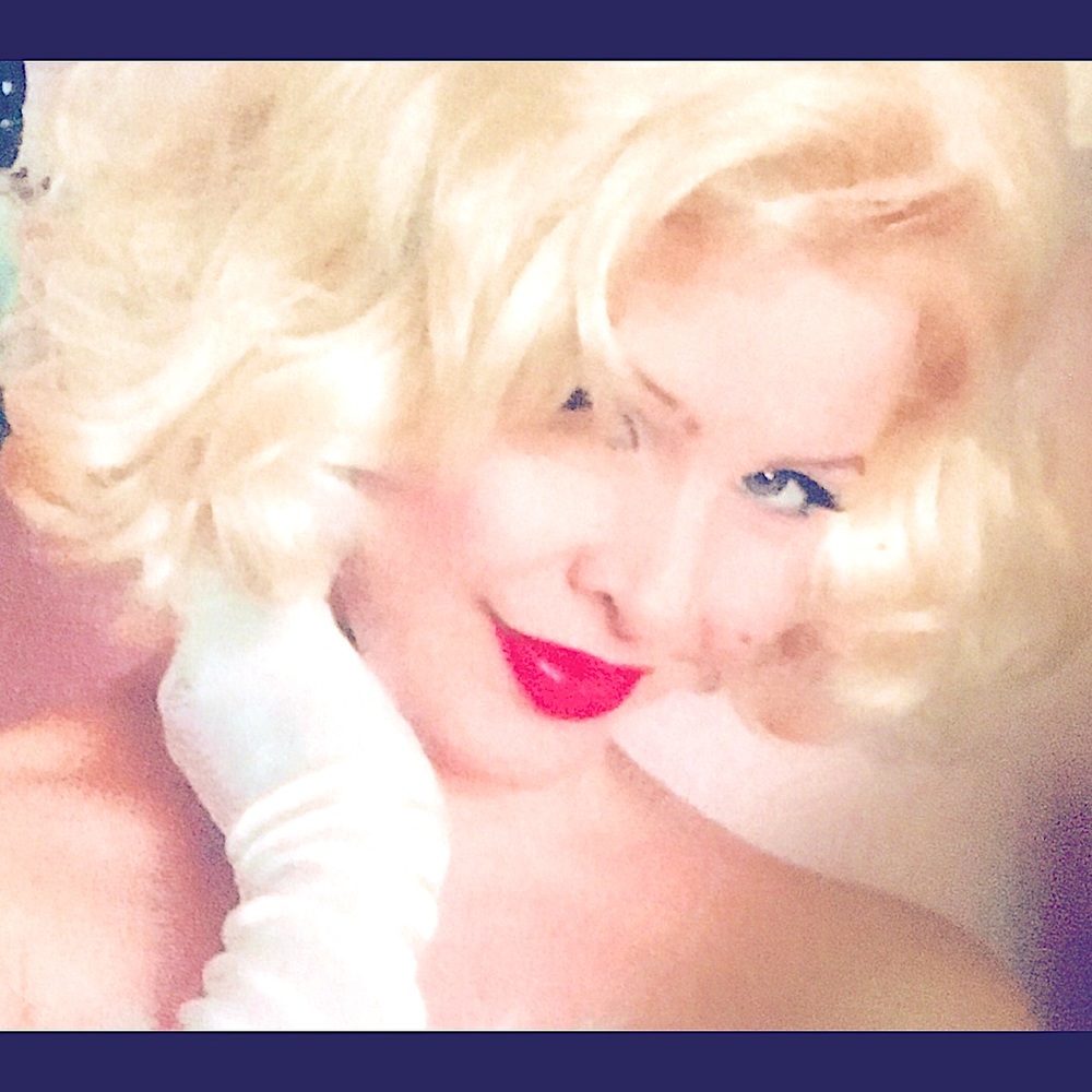 Meet your Posher, Leslie